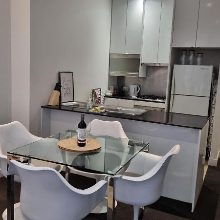 Collins Central 2-Bd Apartment With Pre-Reserve Parking 墨尔本 外观 照片